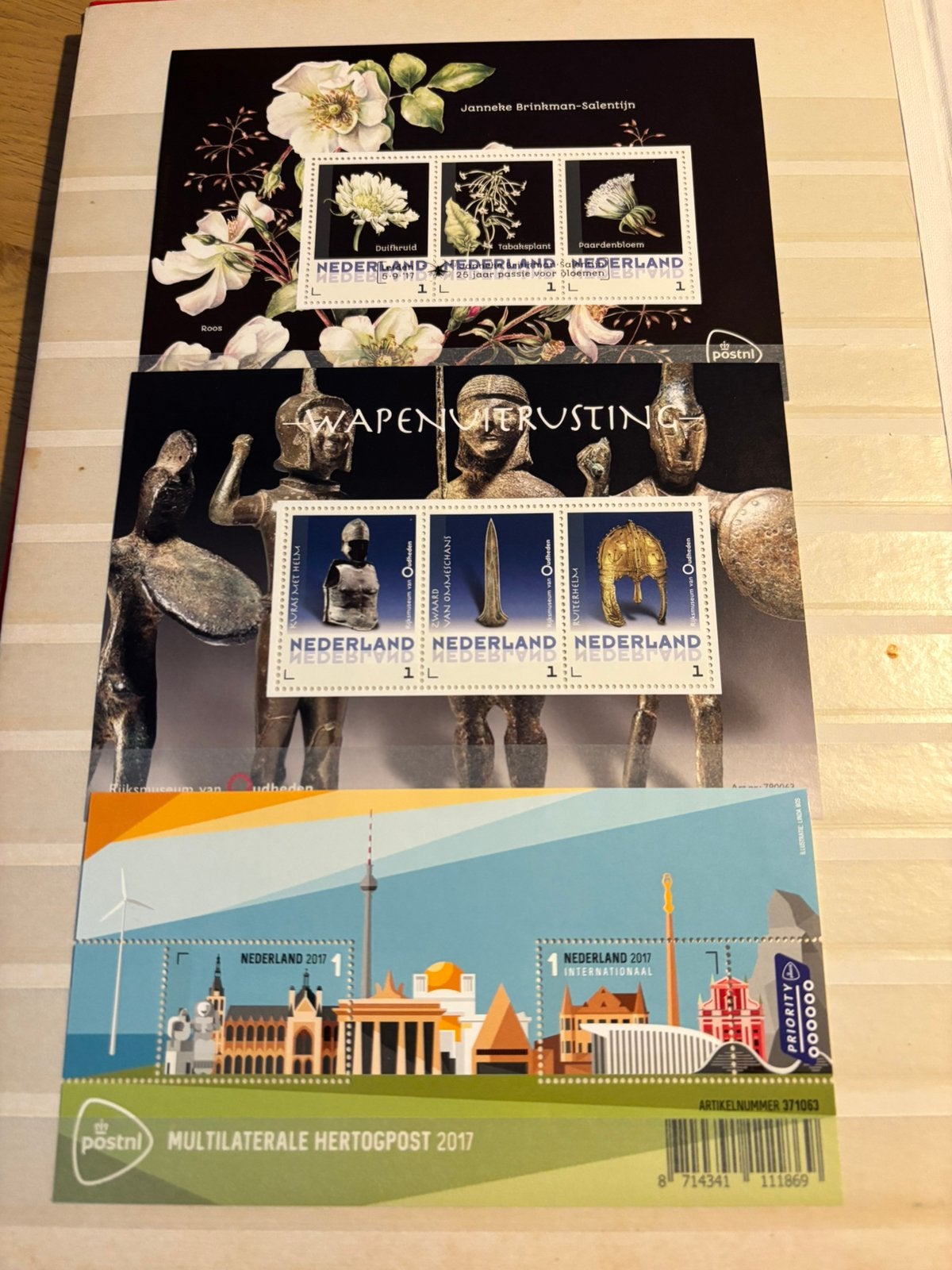 Velletjes postfris waarde 1, Postzegels en Munten, Ophalen of Verzenden