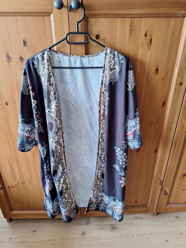 Kimono nieuw zwart met mooie print XL, Ophalen of Verzenden, Nieuw, Zwart, Blouse of Tuniek