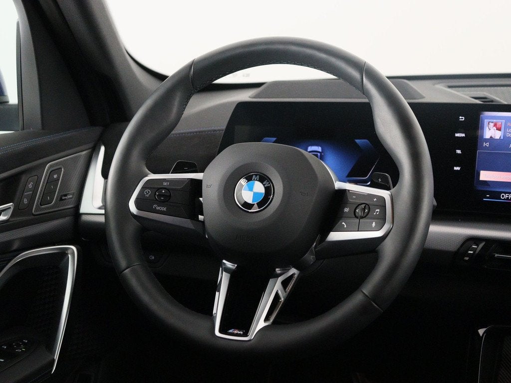 BMW X1 sDrive20i (bj 2025, automaat), 1525 kg, 156 pk, Met garantie (alle), Blauw