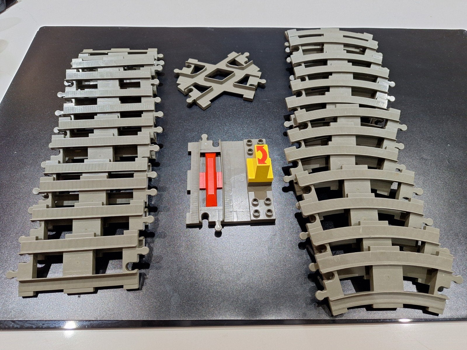 Lego Duplo Trein Rails met kruising en stopplaat, Kinderen en Baby's, Speelgoed | Duplo en Lego, Ophalen, Gebruikt, Overige thema's
