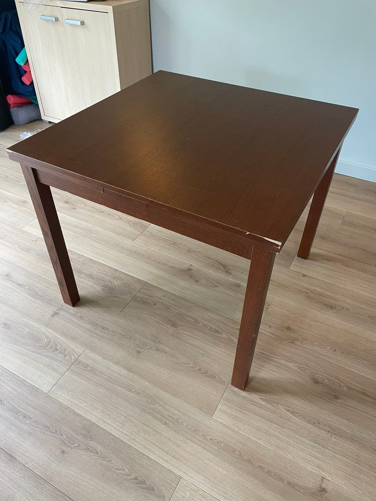 Houten ikea tafel - gratis ophalen, Huis en Inrichting, Tafels | Eettafels, Ophalen, Gebruikt, Vierkant, 50 tot 100 cm