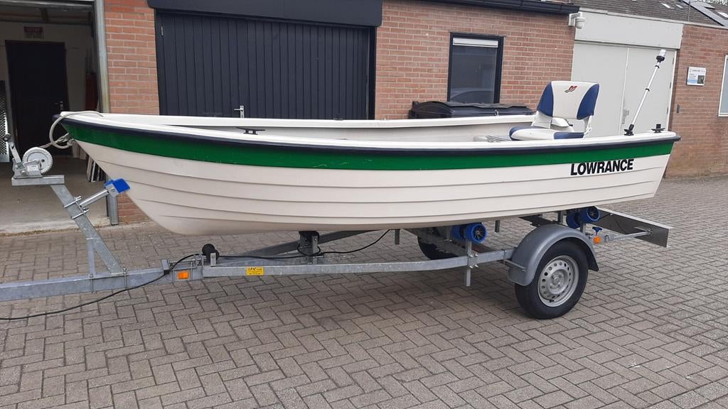 Toer/ visboot  410, Watersport en Boten, Ophalen, Tot 10 pk, Zo goed als nieuw, 3 tot 6 meter