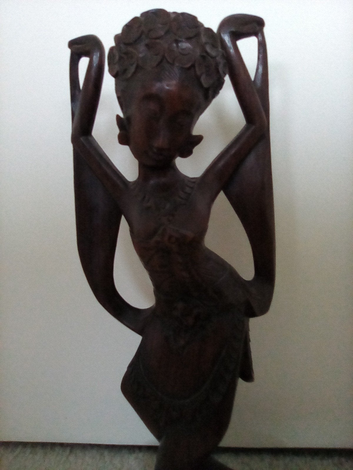 Houten beeld danseres Bali Indonesie, Ophalen of Verzenden, Hout, Houtsnijwerk, Vrouw