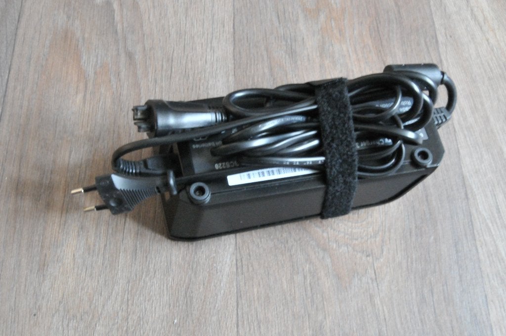 Bosch fiets acculader, Zo goed als nieuw