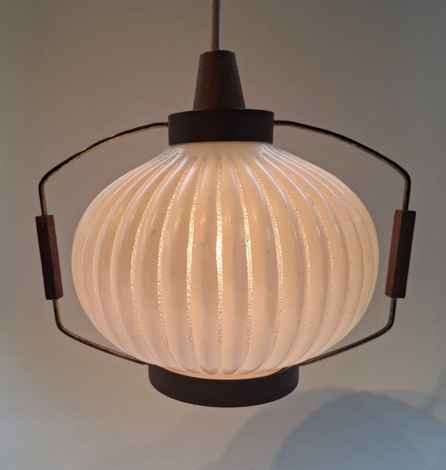 Vintage Mid-Century Massive Hanglamp, Huis en Inrichting, Ophalen of Verzenden, Zo goed als nieuw