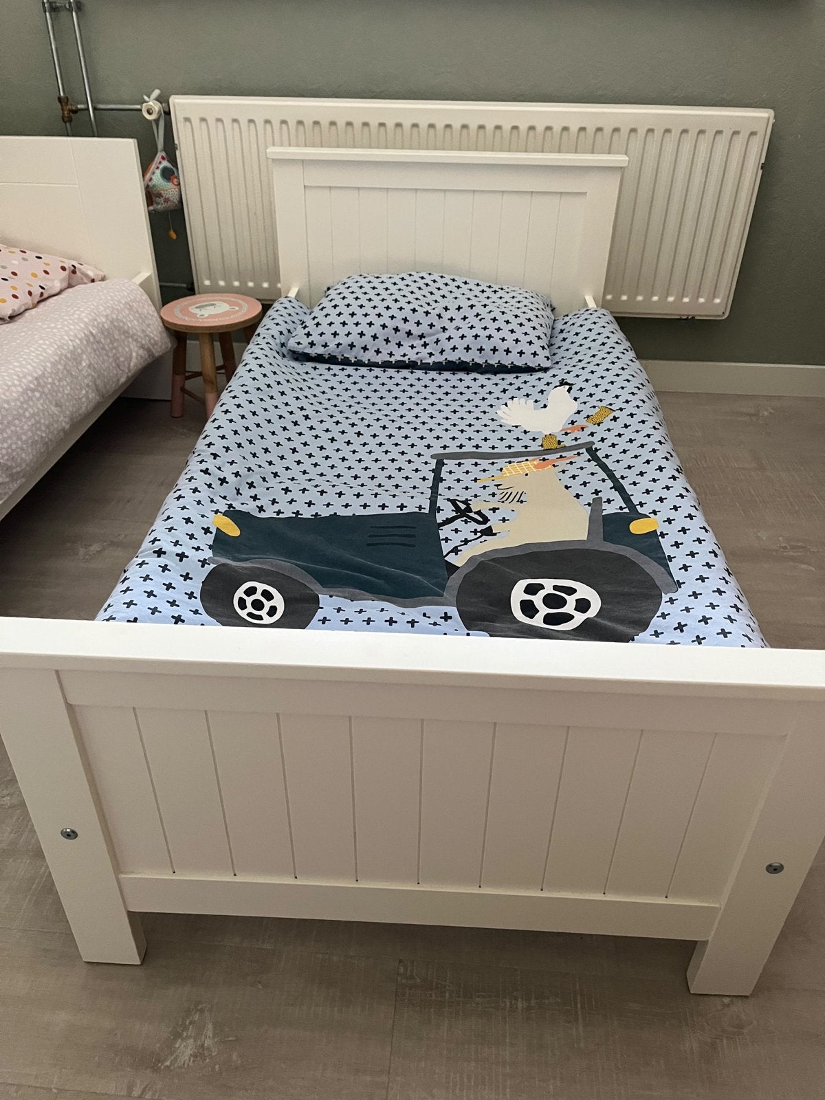 Wit kinderbed 70x150 cm met matras en beddengoed, Kinderen en Baby's, Ophalen, Gebruikt, 70 tot 85 cm, 140 tot 160 cm
