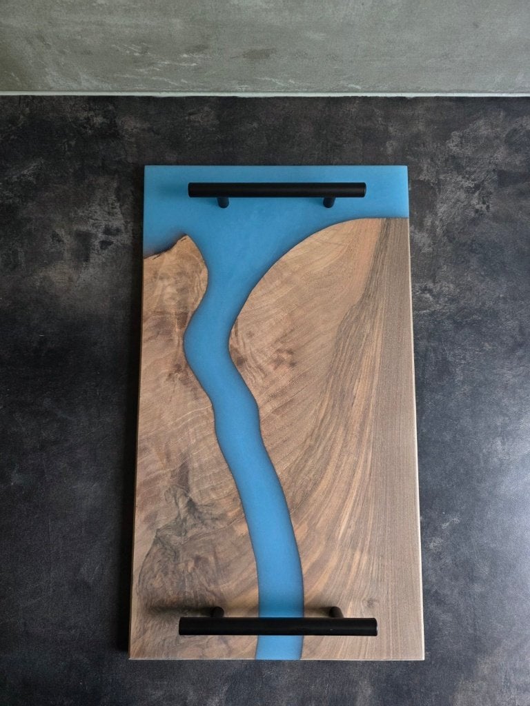 Handgemaakt walnoten serveer plank met blauwe epoxy, Ophalen, Serveerplank, Nieuw, Handgemaakt