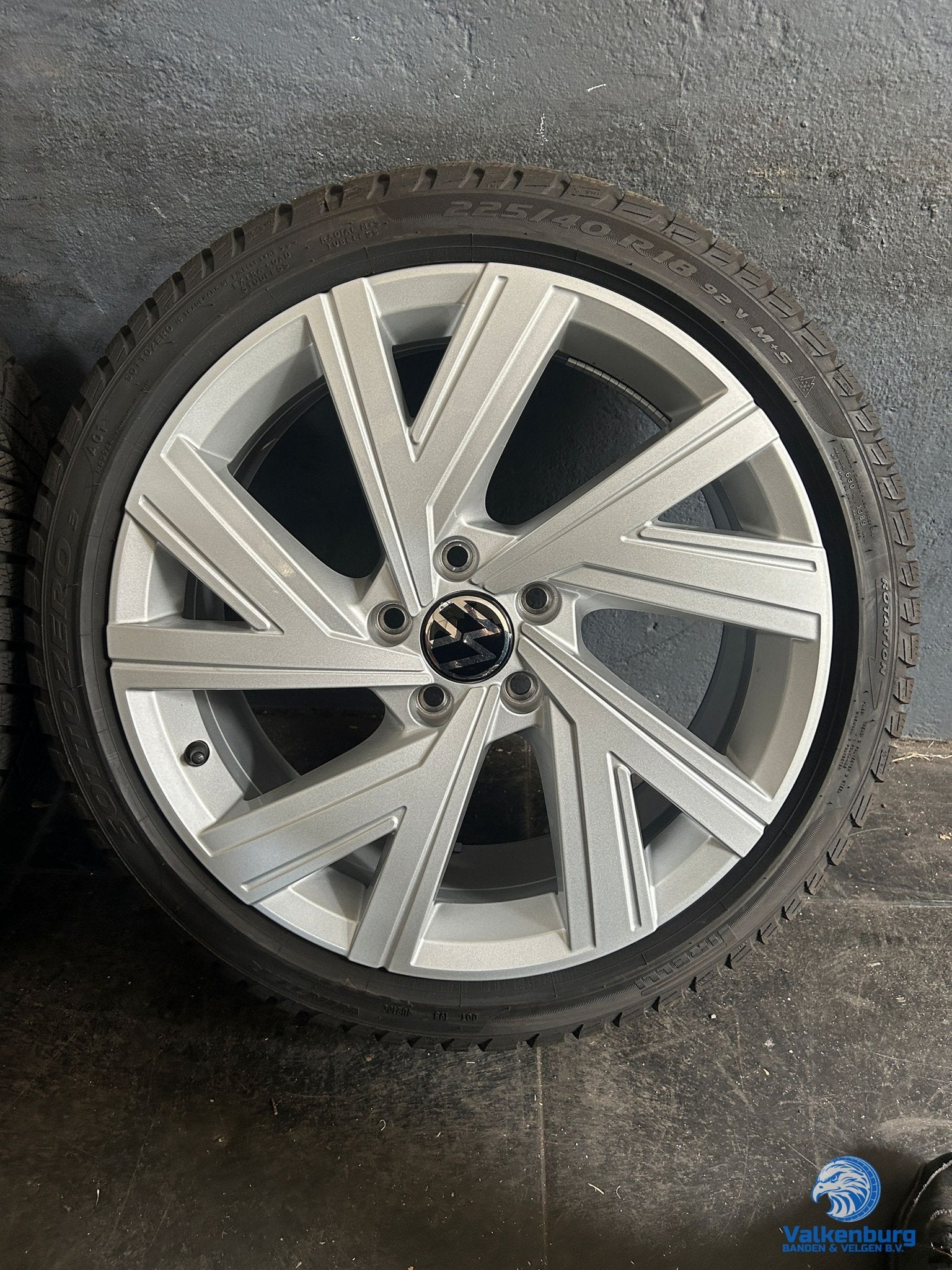 8mm! Originele VW Golf 8 GTI 5H Bergamo 18 inch velgen 5x112, 18 inch, Gebruikt, -, -