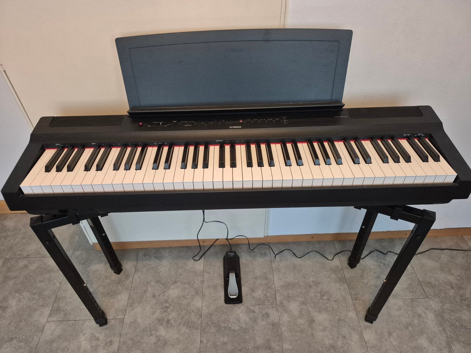 compacte Yamaha stage piano, Ophalen, Zwart, Digitaal, Zo goed als nieuw