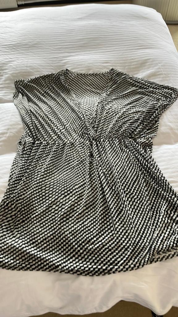 Tuniek, Kleding | Dames, Badmode en Zwemkleding, Ophalen of Verzenden, Zo goed als nieuw, Zwart, Overige typen