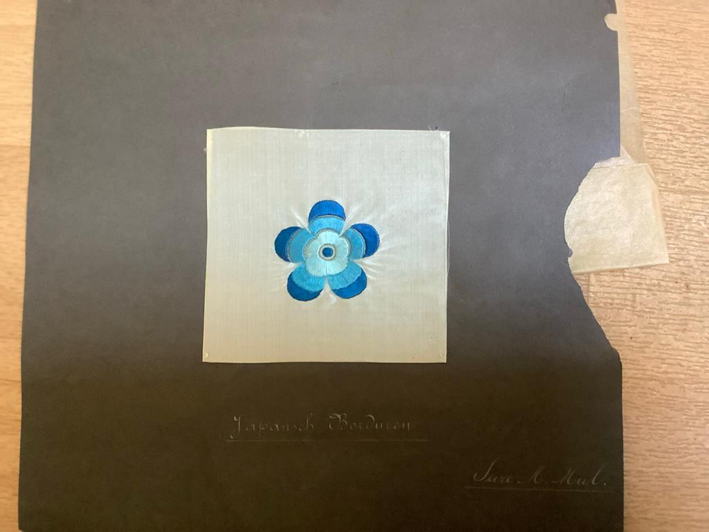 Vintage borduurwerk en kantwerk collectie uit 1910, Ophalen of Verzenden, Zo goed als nieuw