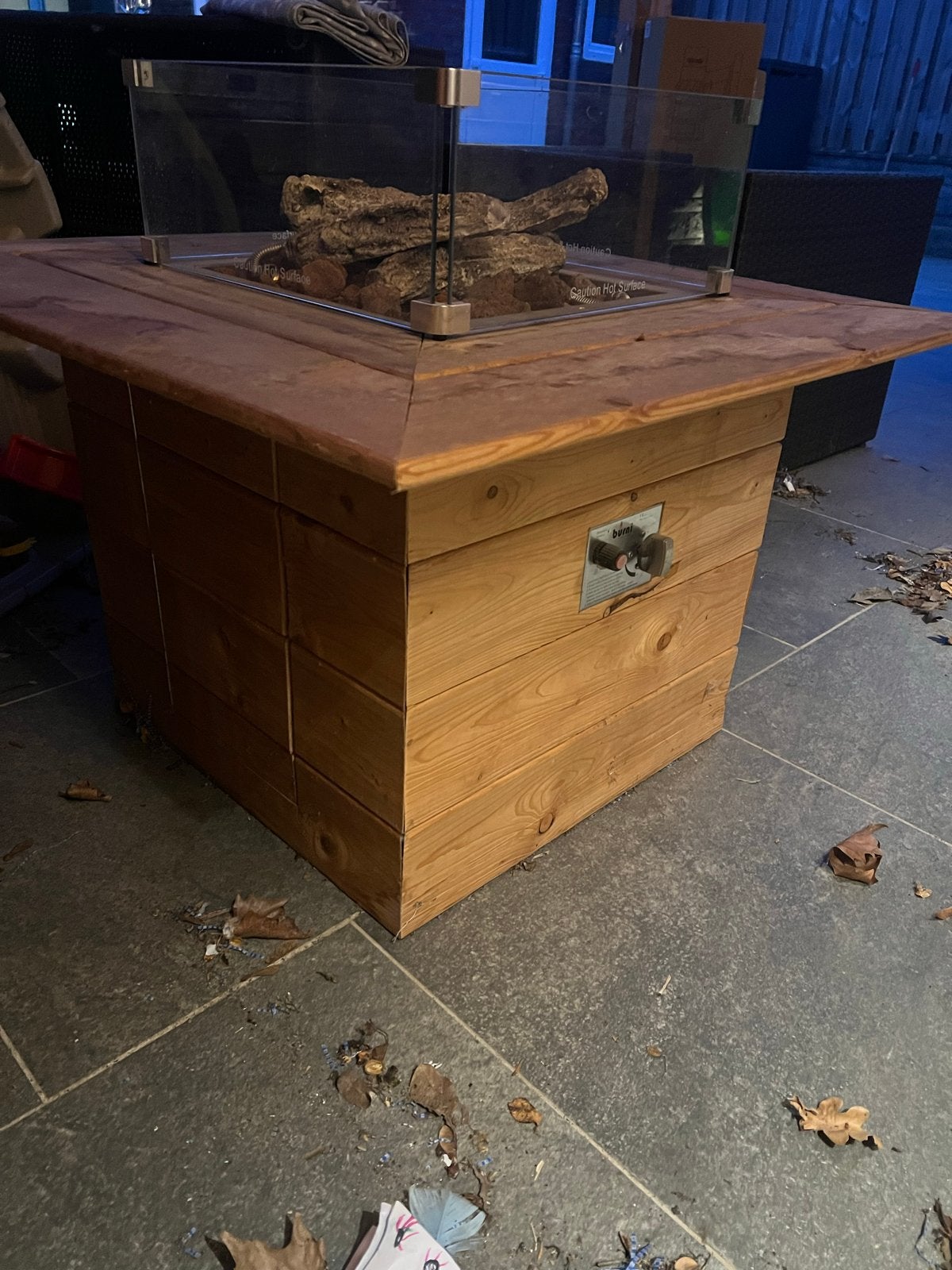 Houten vuurtafel met glazen ombouw, Ophalen, Gebruikt, Vuurkorf