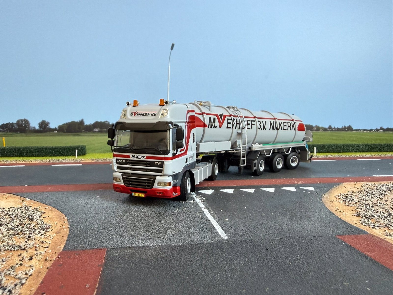 WSI Daf CF 85 SC 4x2 trekker VMA mestopl. M. Verhoef 1:50, Ophalen of Verzenden, Zo goed als nieuw, Bus of Vrachtwagen, Wsi