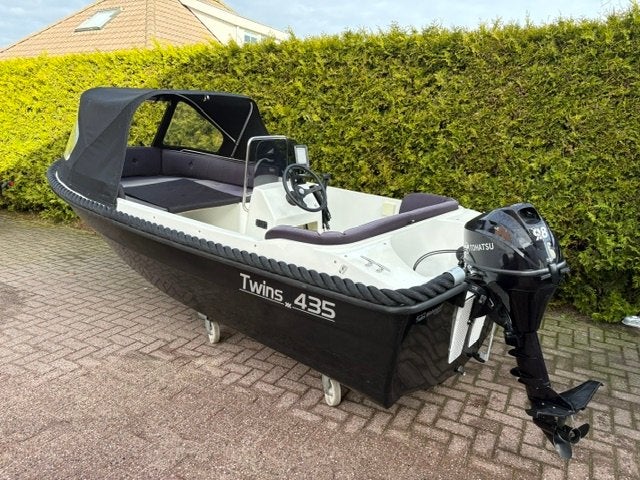 VAARKLAAR!! Twins 435 met buiskap en Tohatsu  9.8 PK, Overige merken, 4 m, Overige brandstoffen, 2 m