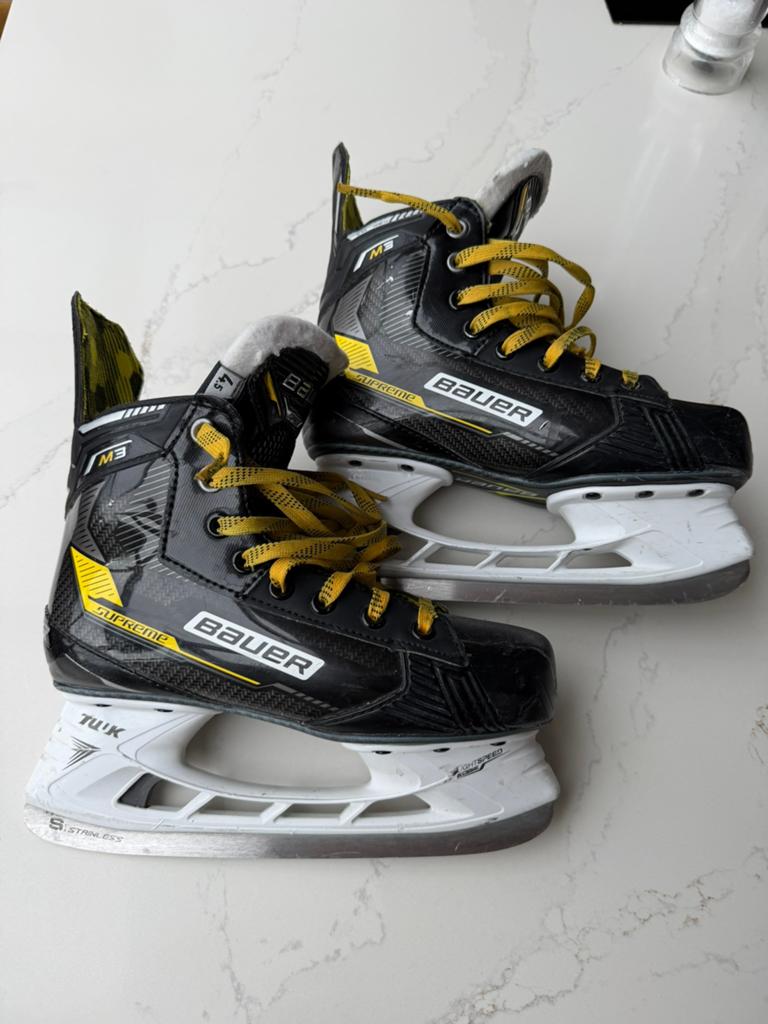 Ijshockey schaats Bauer Supreme M3 Intermediate 4.5, Sport en Fitness, IJshockey, Ophalen of Verzenden, Gebruikt, Schaatsen