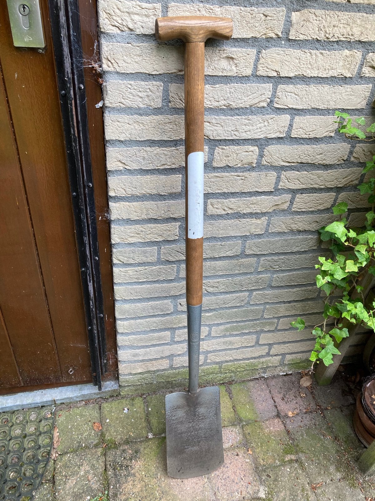 Stevige spade met houten steel - ideaal voor tuinwerk, Tuin en Terras, Ophalen, Gebruikt, Spade