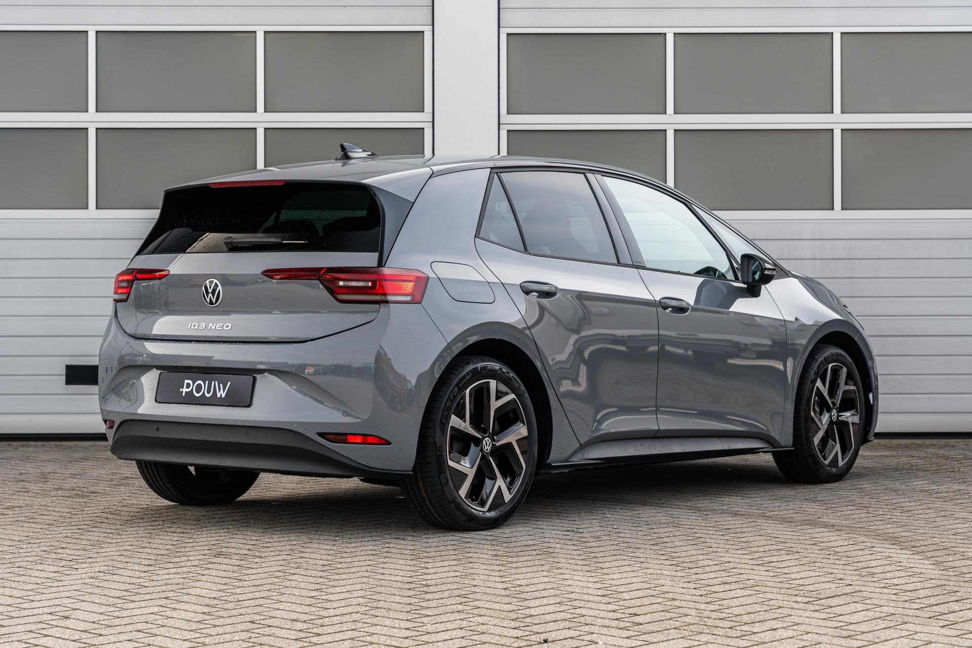 Volkswagen ID.3 Neo 190pk Style 58 kWh | Steunhaak | 19" Vel, Auto's, Automaat, 12 maanden, Achterwielaandrijving, Zwart