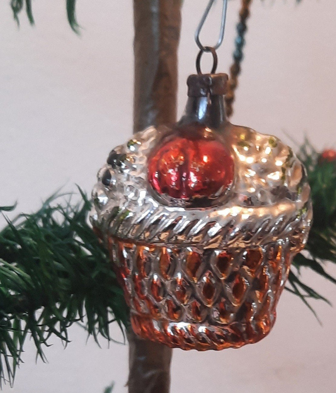 Antieke Kerstbal Mandje, Verzenden