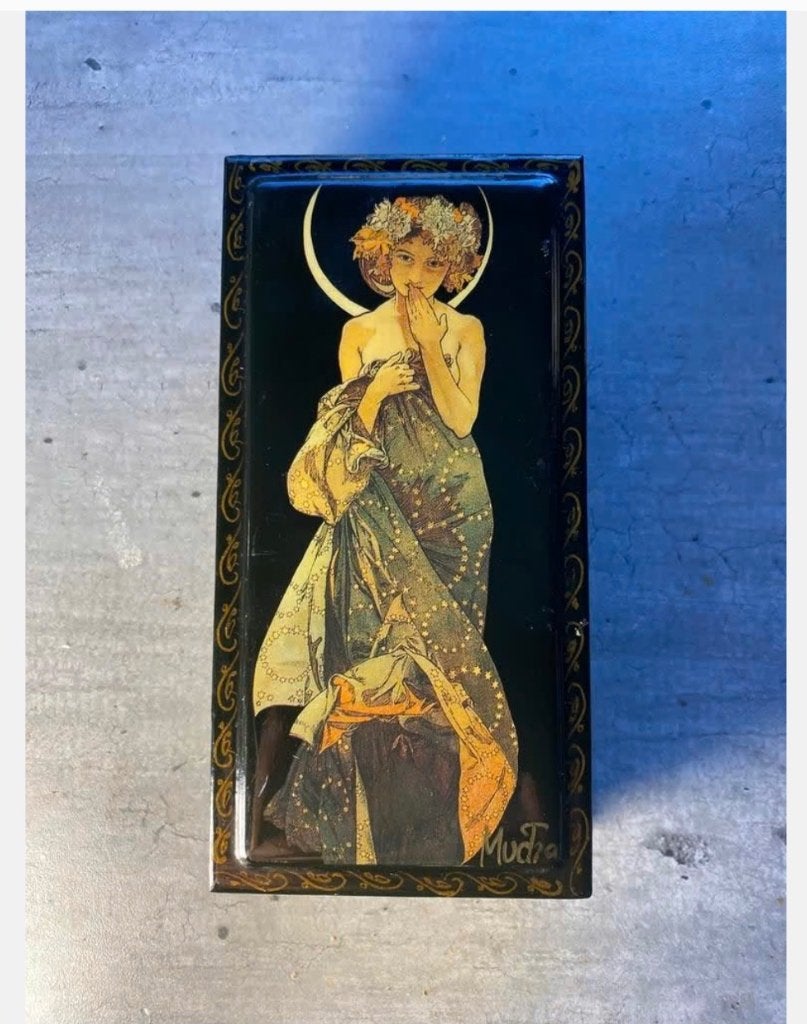 Oud lakdoosje “the Moon” Art Nouveau Alphonse Mucha, Minder dan 50 cm, Minder dan 50 cm, Ophalen of Verzenden, Zo goed als nieuw