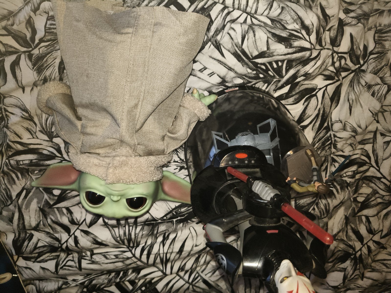The Mandalorian Grogu (Baby Yoda) en Darth Vader sp, Verzamelen, Star Wars, Ophalen of Verzenden, Gebruikt, Actiefiguurtje
