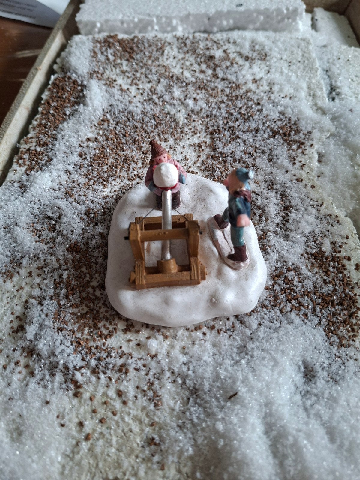 Lemax Kinderen met Katapult - Kerstdorp Figuur, Ophalen of Verzenden, Gebruikt
