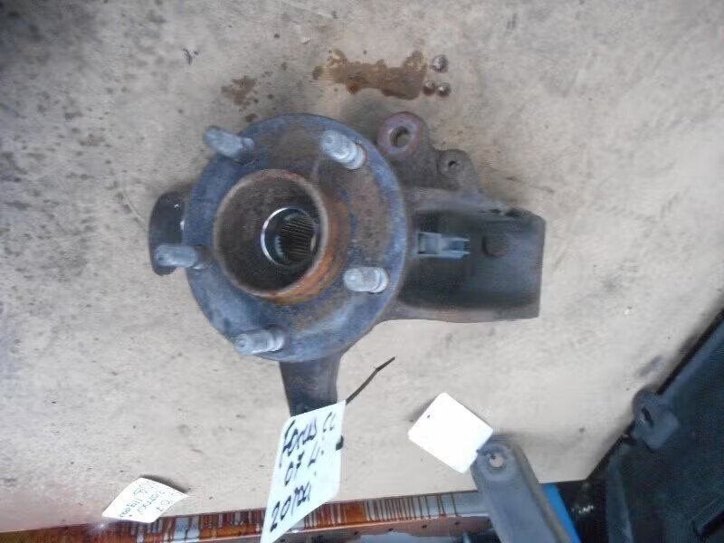 FUSEE HOUDER LINKS VOOR Ford Focus 2 C+C (3m513k171bh), Gebruikt, Ophalen of Verzenden, Henry-Ford-Straße 1 50735 Köln, DE, Ford-Werke GmbH