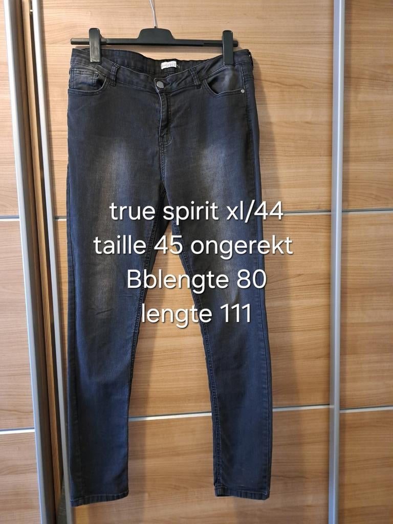 True Spirit XL/44 Zwarte Jeans - Zo goed als nieuw, Kleding | Dames, Spijkerbroeken en Jeans, Ophalen of Verzenden, W33 - W36 (confectie 42/44)