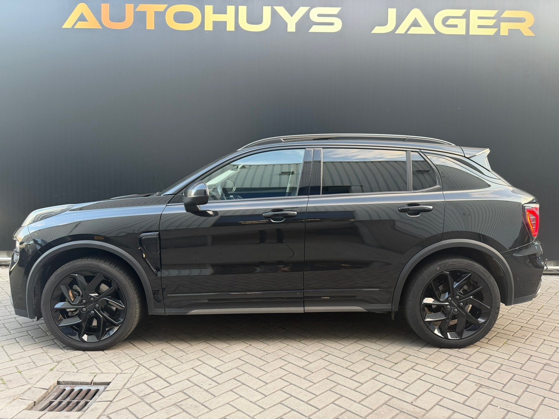 Lynk & Co 01 1.5 - Black Pano Carplay Memory stoelen Stoelve, Auto's, Dealer onderhouden, Stof, Zwart, Zwart