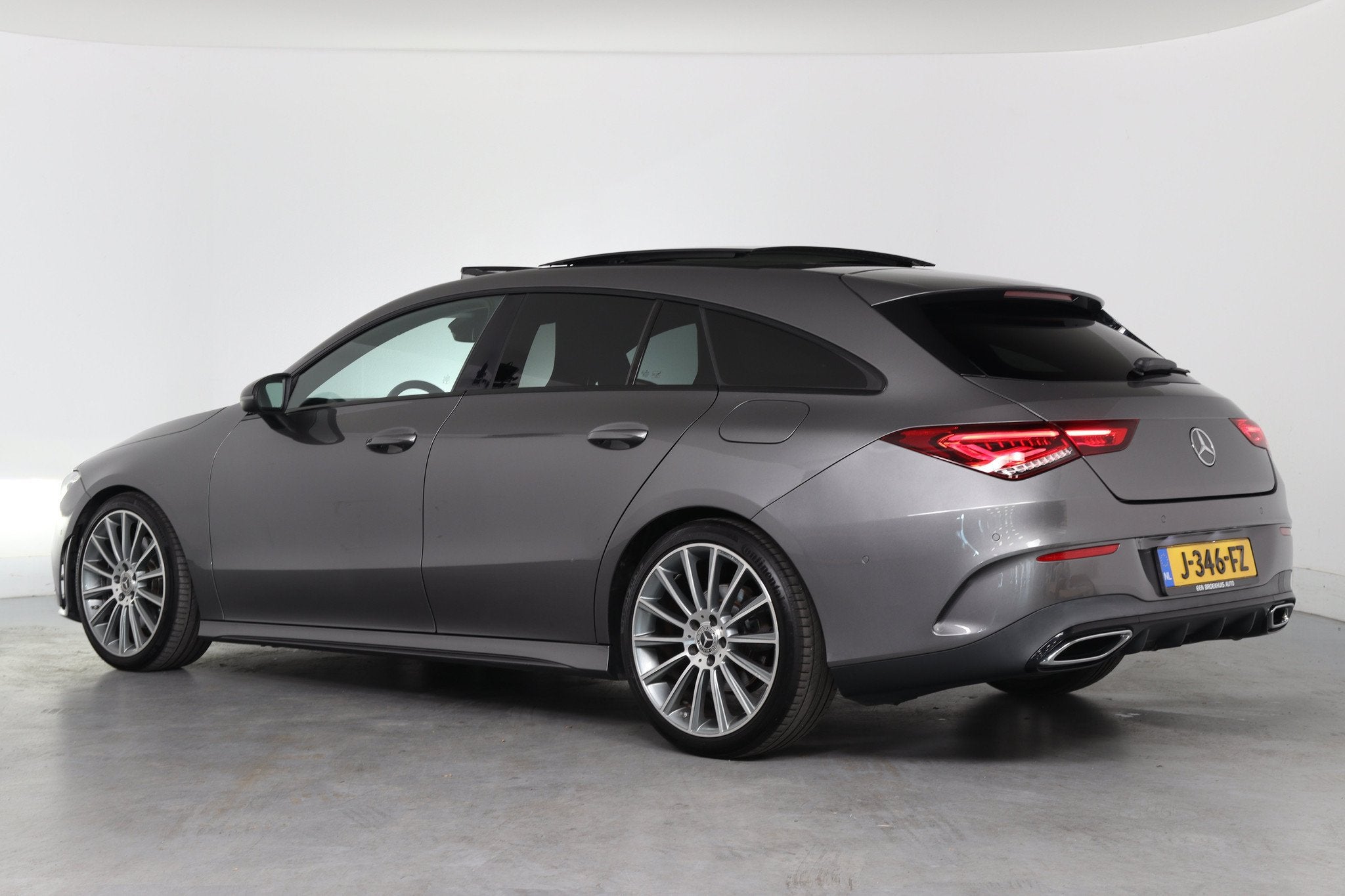 Mercedes-Benz CLA-klasse Shooting Brake 200 AMG, Auto's, Euro 6, 4 cilinders, Automatische klimaatregeling, 1600 kg