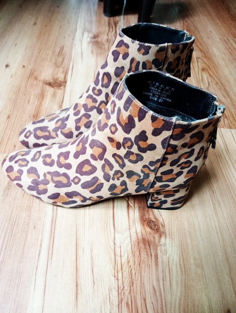 Dames Laarsjes met Panter Print Mt 37, Ophalen of Verzenden, Zo goed als nieuw, Bruin