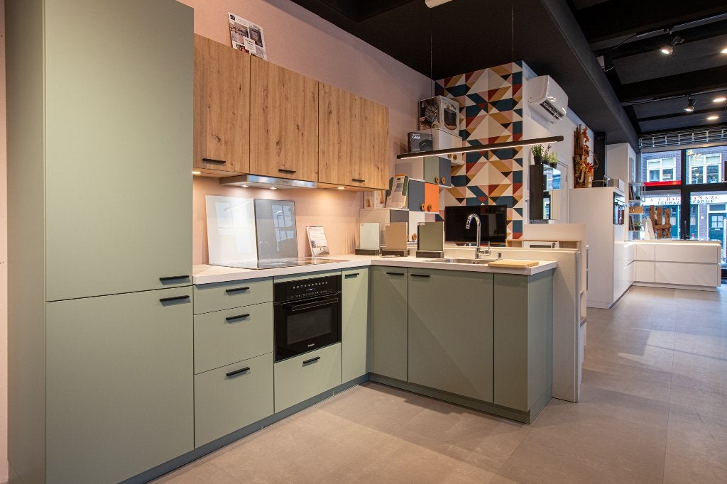 Showroom L keuken, 2801CV, Hoekkeuken, Nieuw, Kunststof