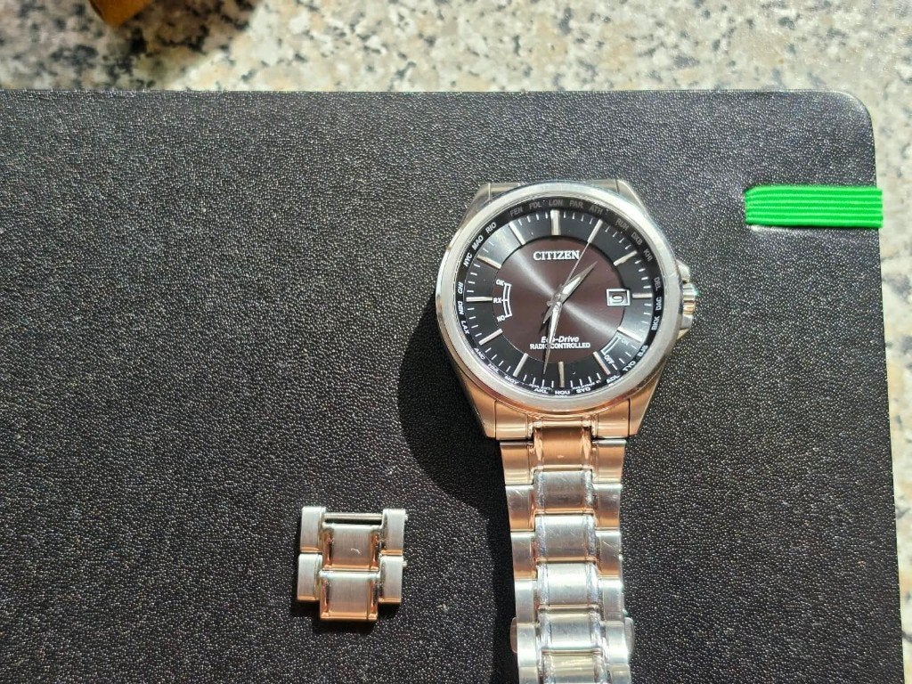 Citizen Eco Drive Radio horloge CB0250-84E, Staal, Staal, Ophalen of Verzenden, Zo goed als nieuw