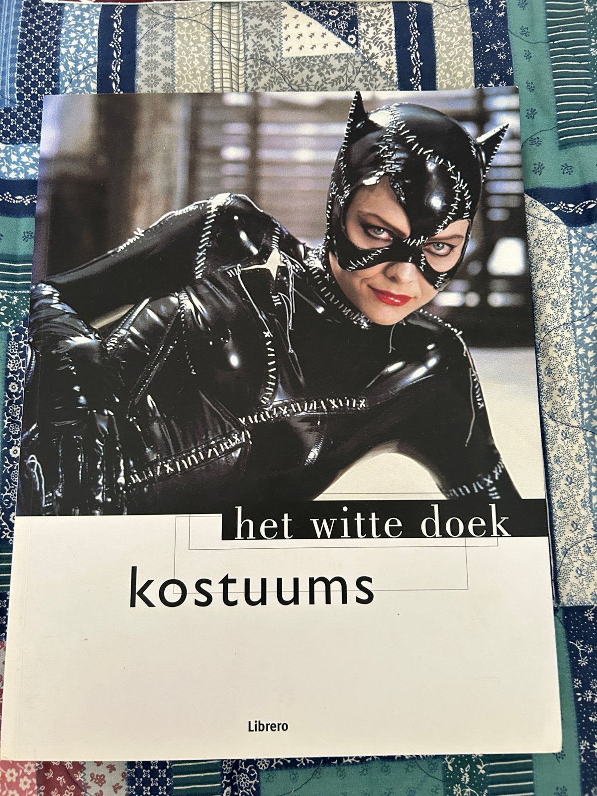 Het Witte Doek: Kostuums - Filmkostuumontwerp Boek, Ophalen of Verzenden, Zo goed als nieuw, Vakgebied of Filmindustrie
