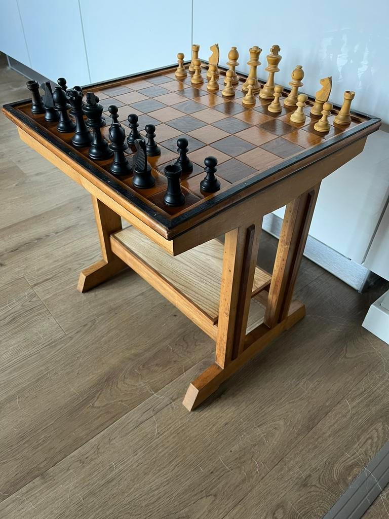 Schaaktafeltje en damtafel in één. Schaak-en dam tafeltje, Ophalen, Zo goed als nieuw