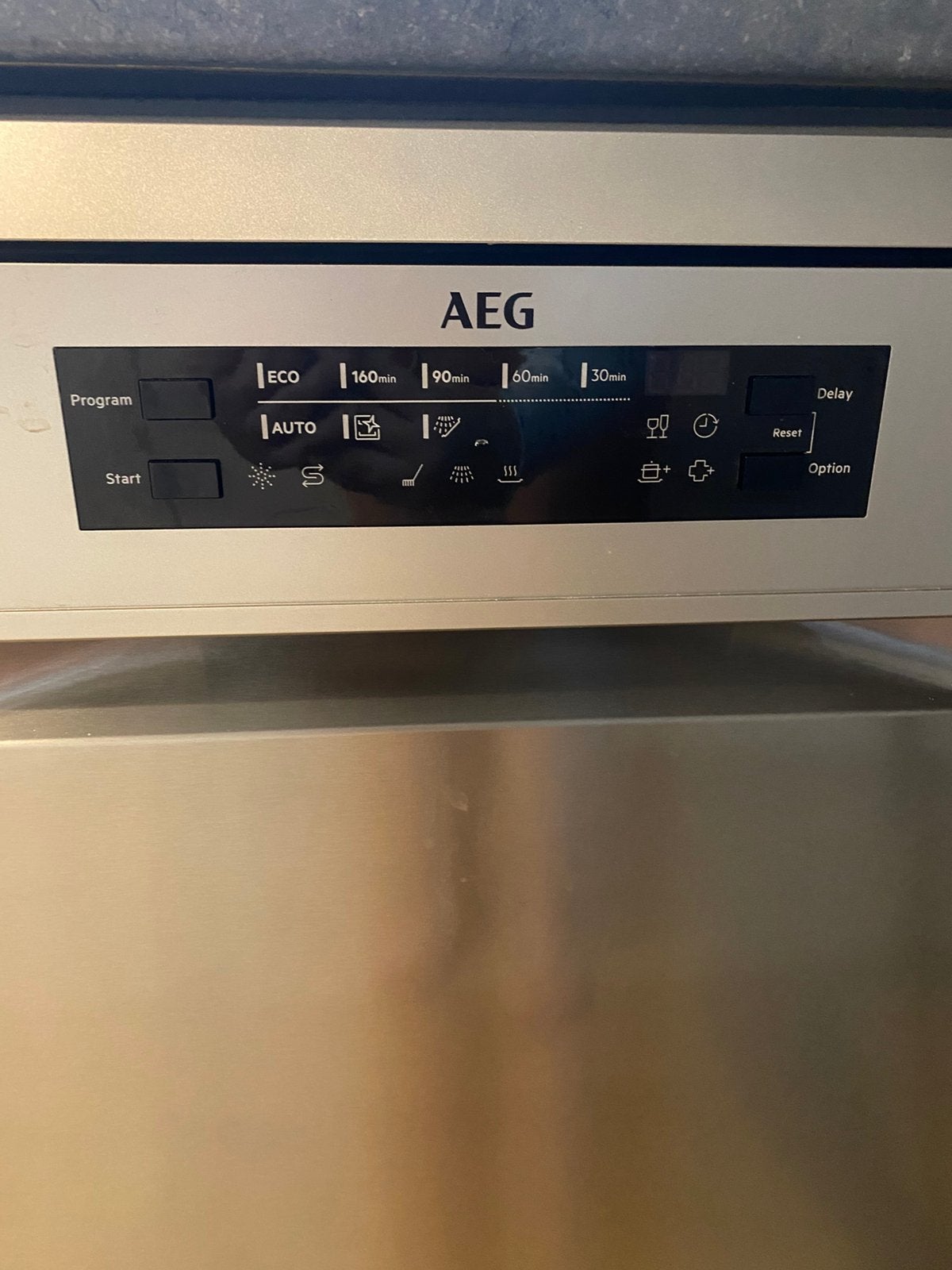 AEG RVS vaatwasser FFB64627ZM – 1 jaar oud, Ophalen, Zo goed als nieuw, 85 tot 90 cm