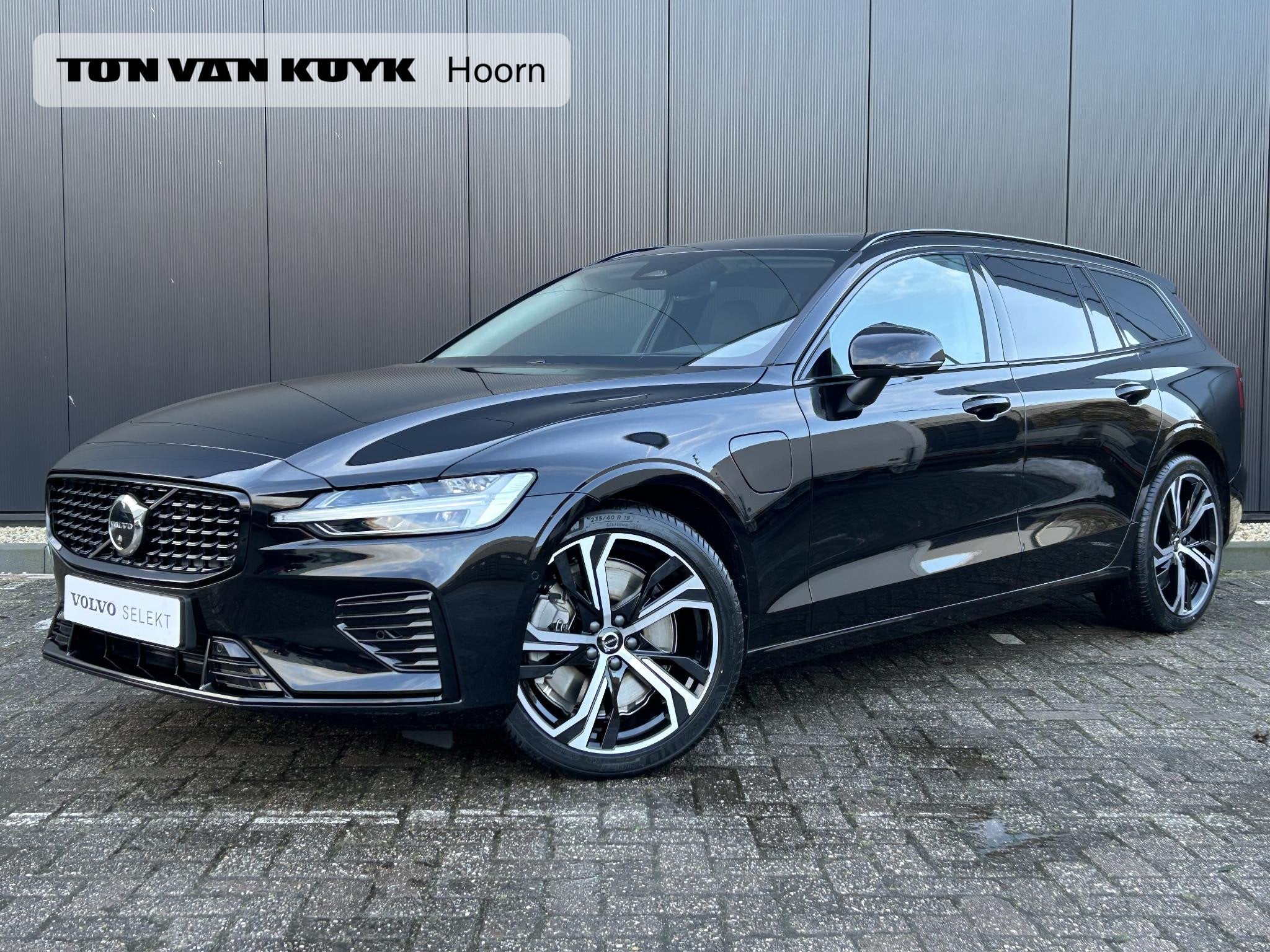 Volvo V60 2.0 T8 Plug-in hybrid AWD Plus Dark 360 camera/ Po, Auto's, Automaat, Gebruikt, 4 cilinders, 180 min