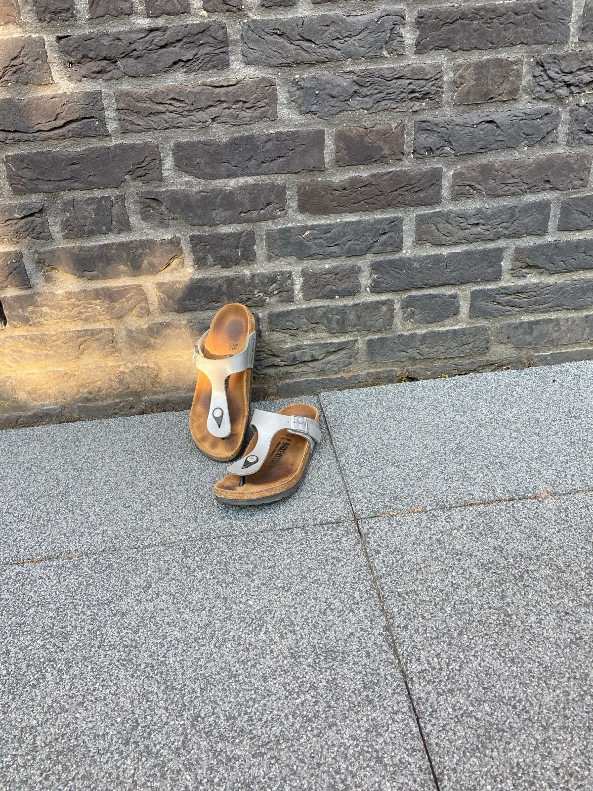 Birkenstock Gizeh teenslippers - Zilver - Maat 36, Kleding | Dames, Schoenen, Ophalen of Verzenden, Gedragen, Overige kleuren
