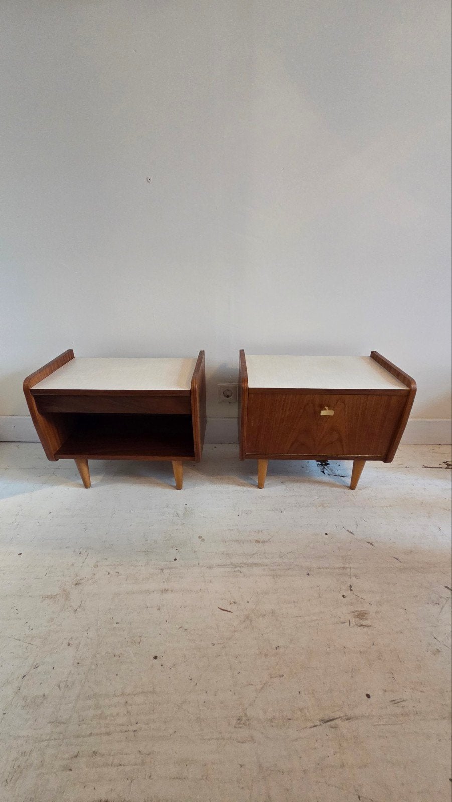 Vintage nachtkastjes, Gebruikt, Ophalen of Verzenden, 45 tot 65 cm, Minder dan 55 cm