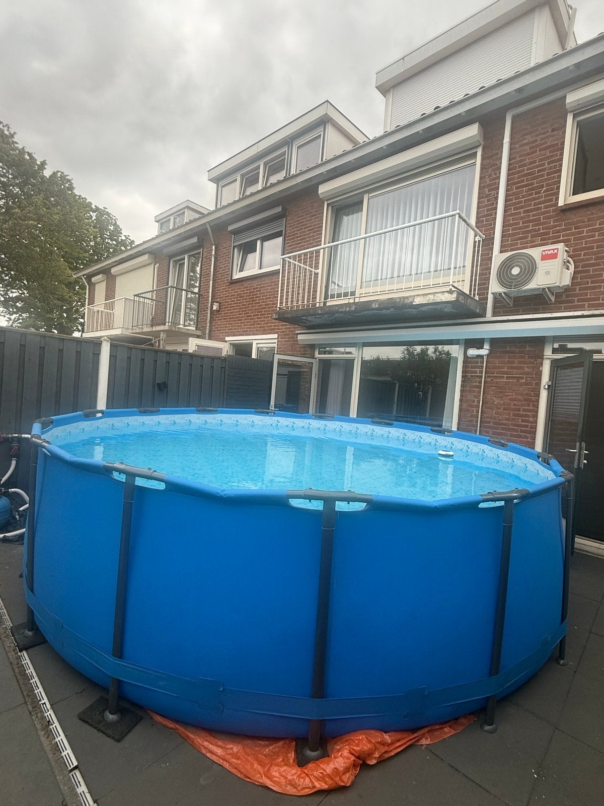 Groot opzetzwembad met warmtepomp en zandfilter, Gebruikt, Rond, 300 cm of meer, Ophalen