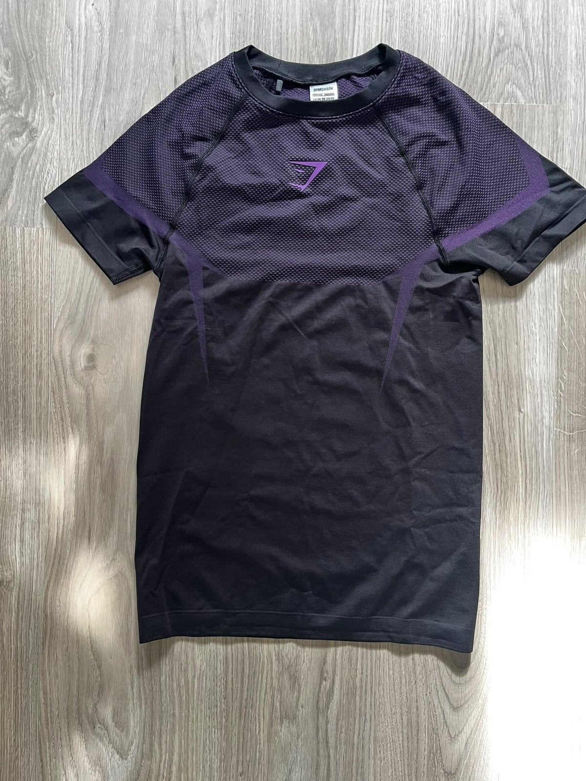 Gymshark Onyx 5.0 Seamless T-Shirt - Maat S - paars, Kleding | Heren, Ophalen of Verzenden, Nieuw, Zwart, Fitness
