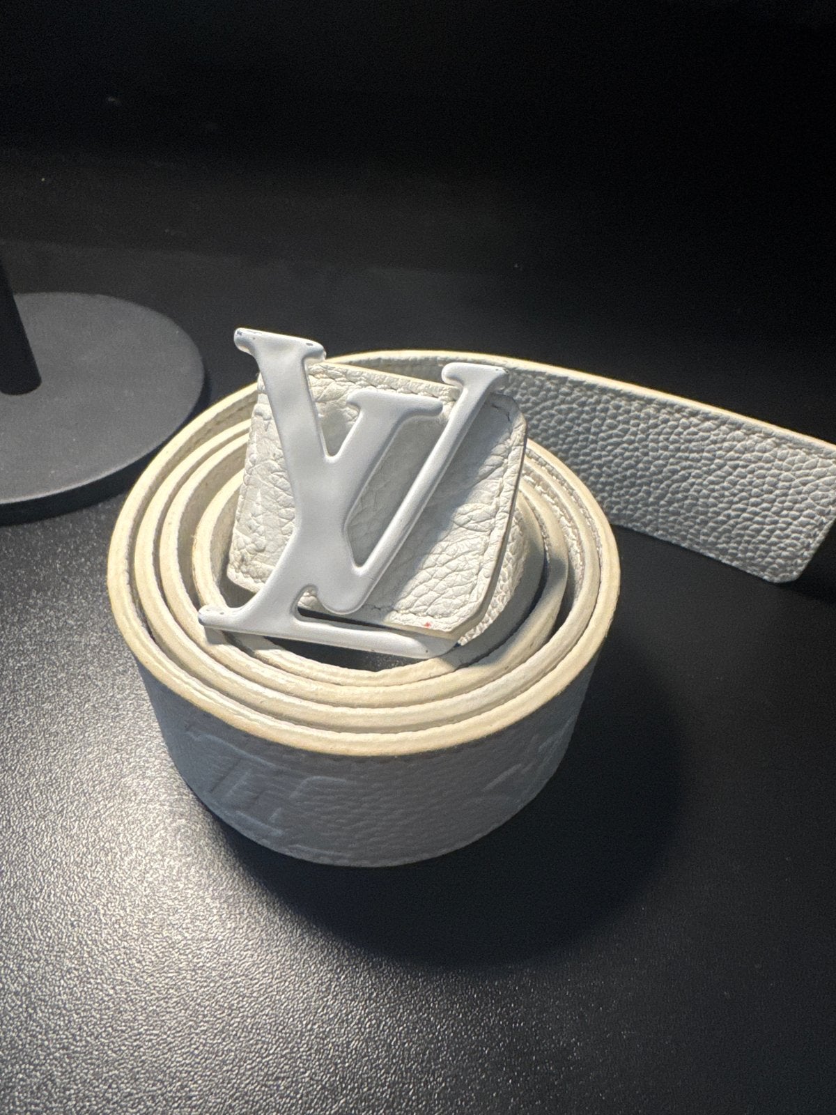 Louis Vuitton Riem Wit met Zilveren Gesp, Heupriem, Ophalen of Verzenden, Gedragen, 3 tot 5 cm