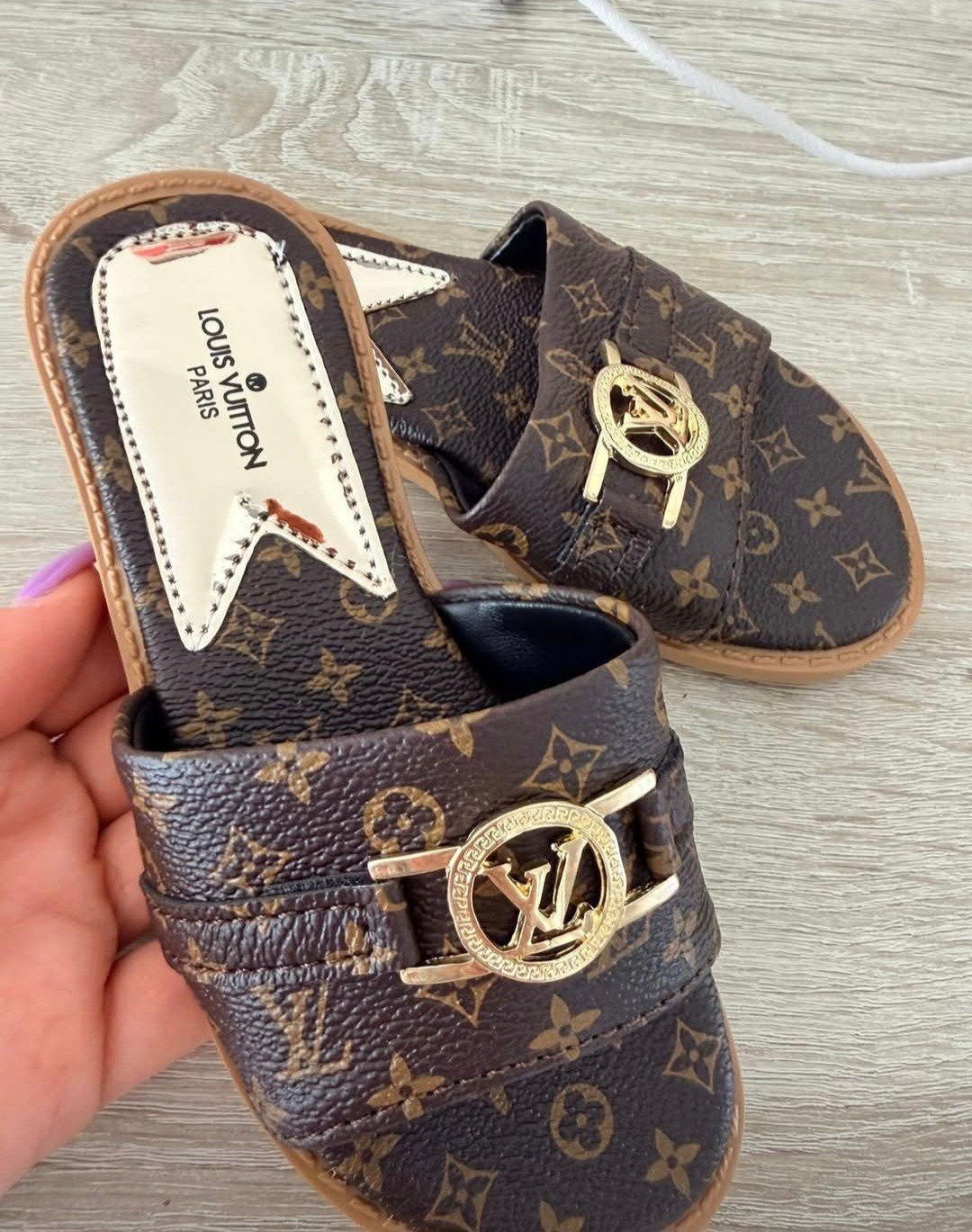 Louis Vuitton slippers voor kinderen, Louis Vuitton stijl, Jongen of Meisje, Schoenen, Ophalen of Verzenden
