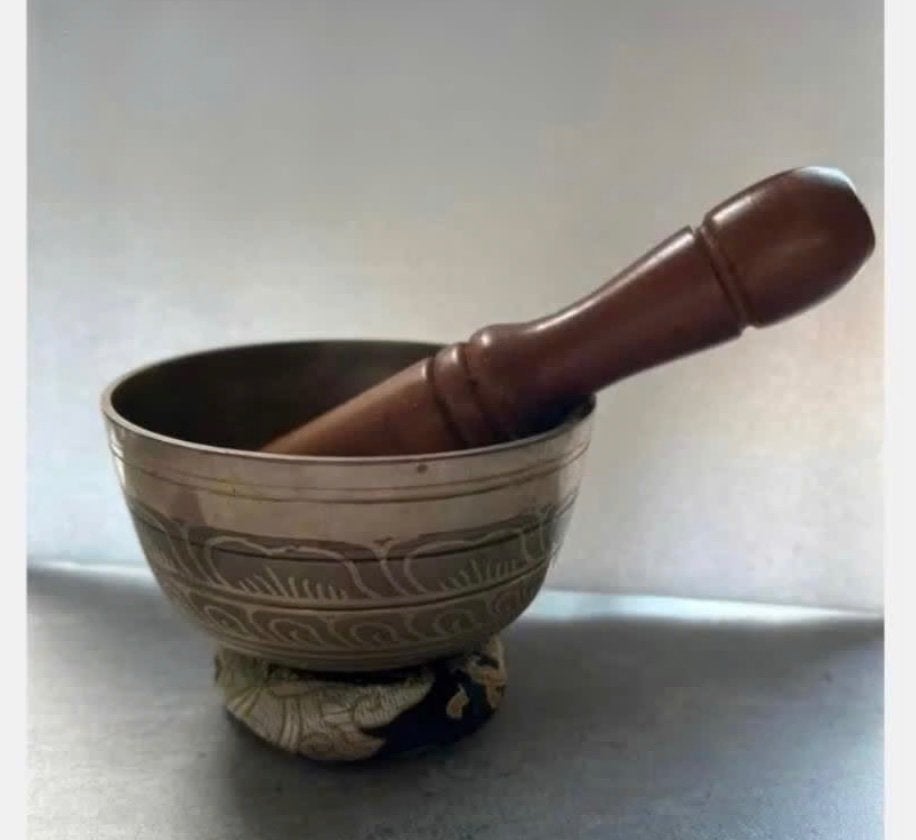 Tibetaanse Klankschaal met Klopper en Kussen Set Compleet, Antiek en Kunst, Ophalen of Verzenden