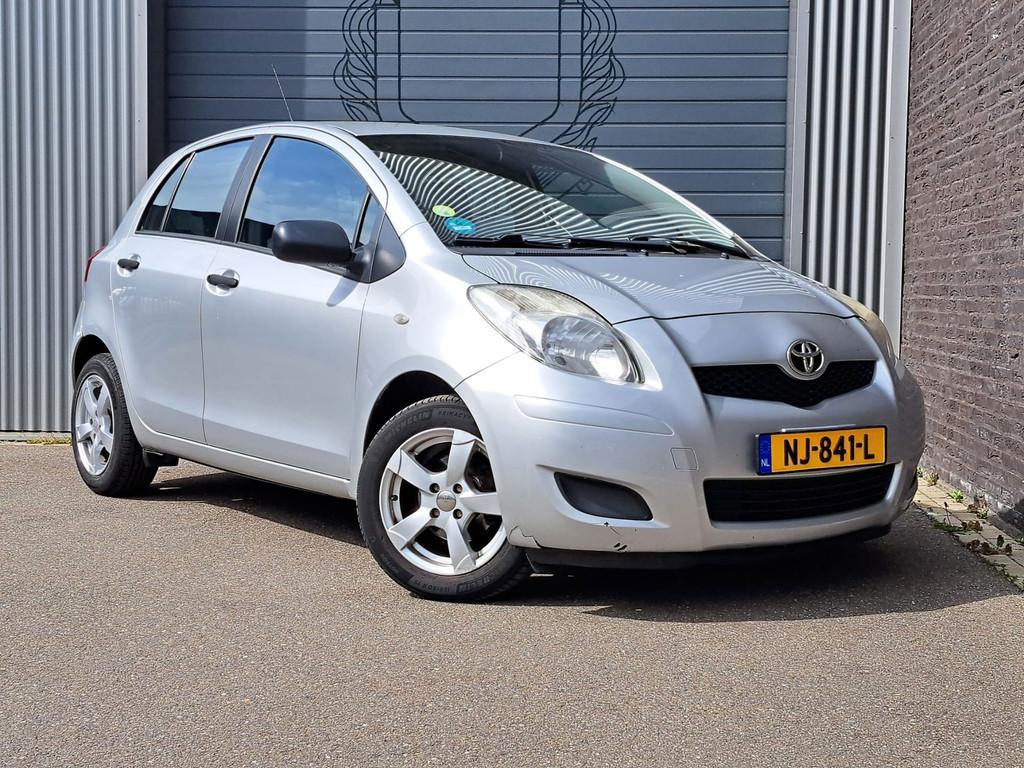 Toyota Yaris 1.3 VVTi Comfort Airco, Voorwielaandrijving, 4 cilinders, 1329 cc, Bedrijf