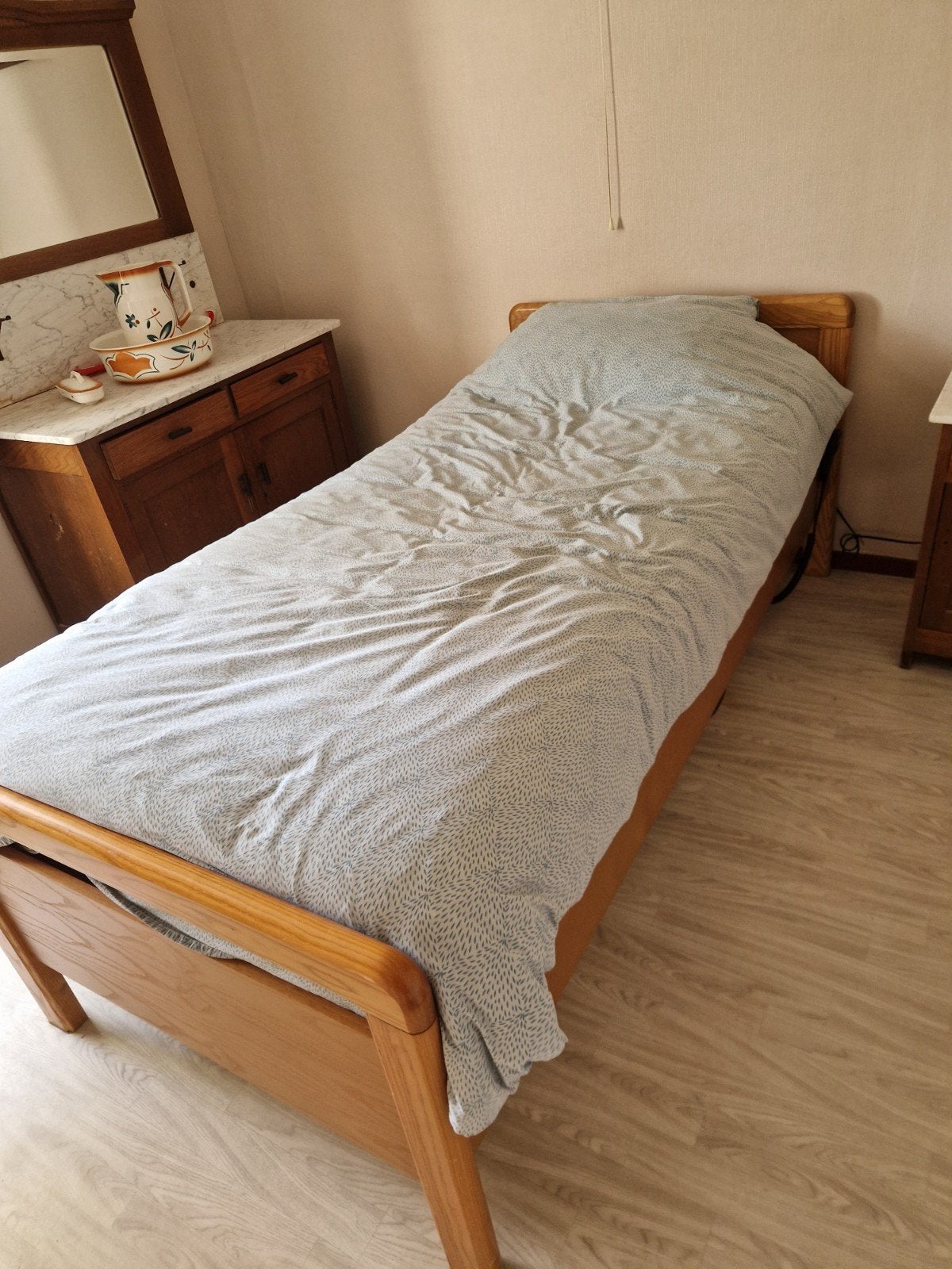 elektrisch bed, Ophalen, Gebruikt, Eenpersoons