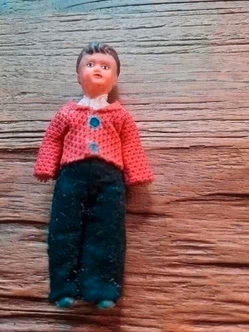 poppenhuis miniaturen ari popje nr 34, Ophalen of Verzenden, Zo goed als nieuw, Poppenhuis