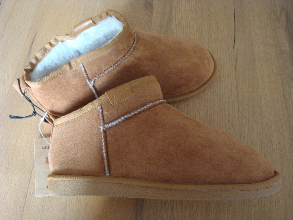 Greyhound sloffen nieuw maat 38/39 vallen groter uit, Bruin, Greyhound, Nieuw, Ophalen of Verzenden