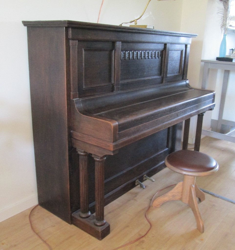 Gratis: mooi spelende piano merk Feurich, Muziek en Instrumenten, Ophalen, Gebruikt, Bruin, Piano