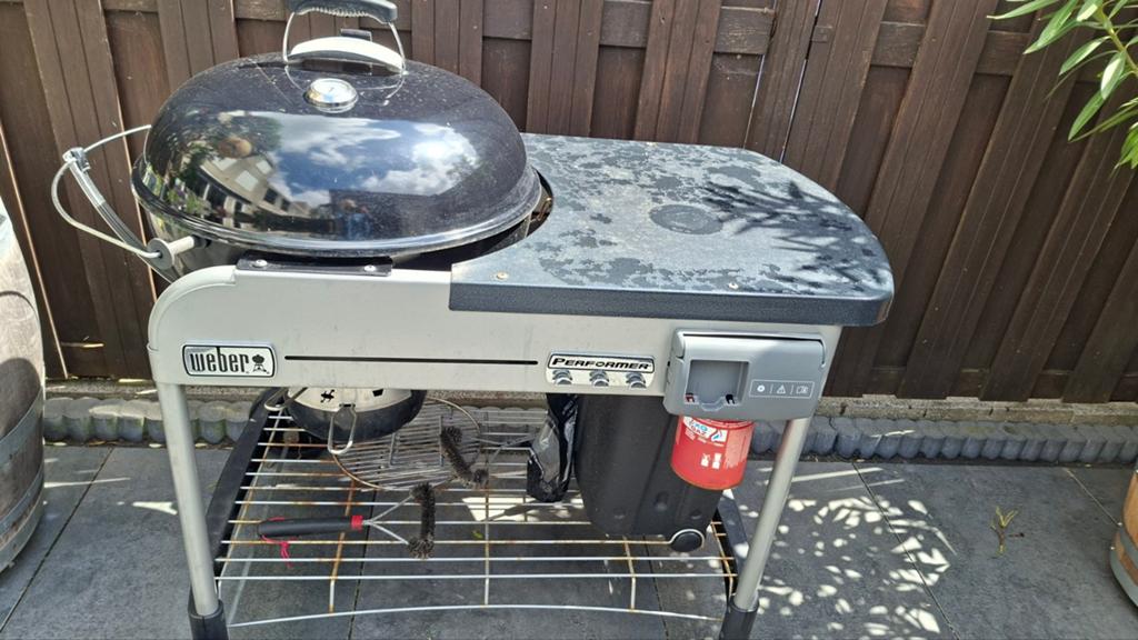 Barbecue Weber incl tafel, Ophalen of Verzenden, Gebruikt, Weber barbecue