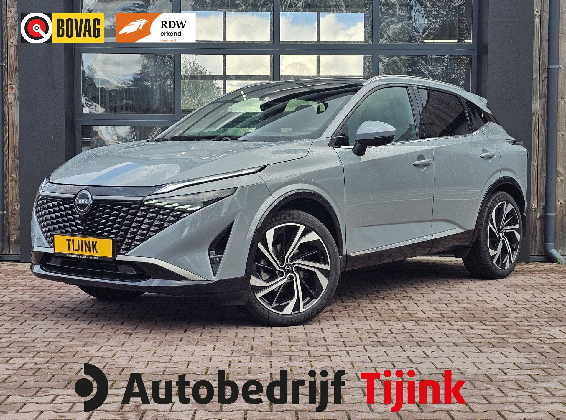 Nissan QASHQAI 1.3 MHEV Xtronic Tekna Plus | ProPilot Pack |, Auto's, Dealer onderhouden, Zwart, 4 cilinders, Met garantie (alle)
